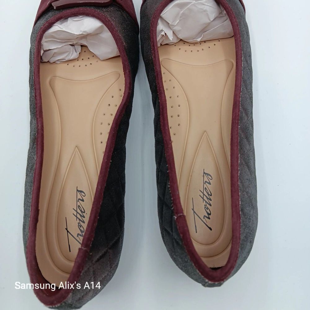 Trotters Burgundy Quilted Sparkle Ballet Square Shoes 9M - Picture 4 of 8